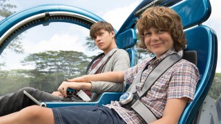 Zach and Gray in Jurassic World's Gyrosphere